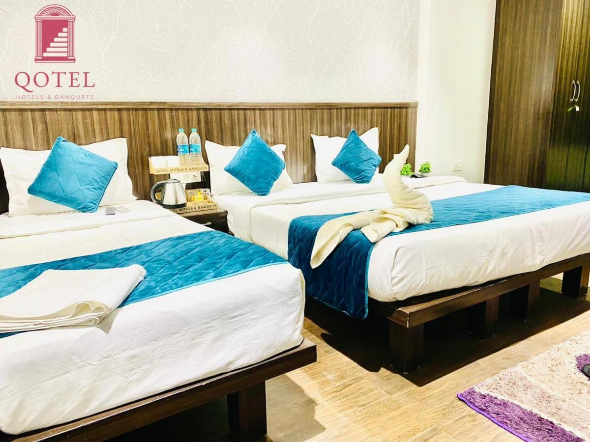 Qotel Hotel Rajouri Garden Above Ritu Marbles, Near Rajouri Garden Metro Station-Couple Friendly Nova Deli Exterior foto