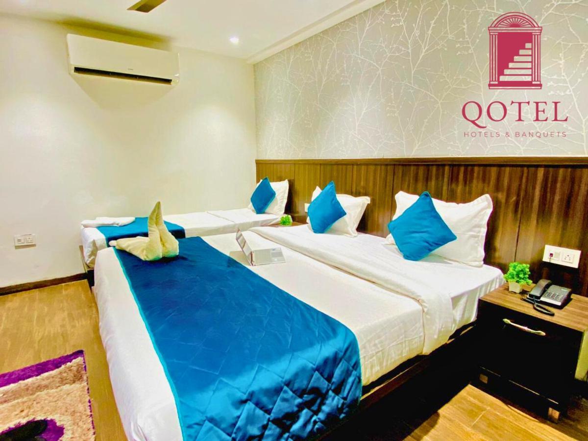 Qotel Hotel Rajouri Garden Above Ritu Marbles, Near Rajouri Garden Metro Station-Couple Friendly Nova Deli Exterior foto
